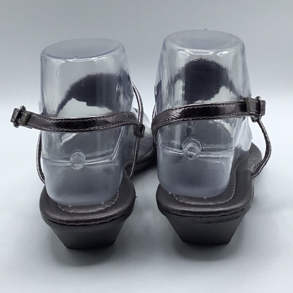 New vintage CL by laundry sandals. - Picture 4 of 6